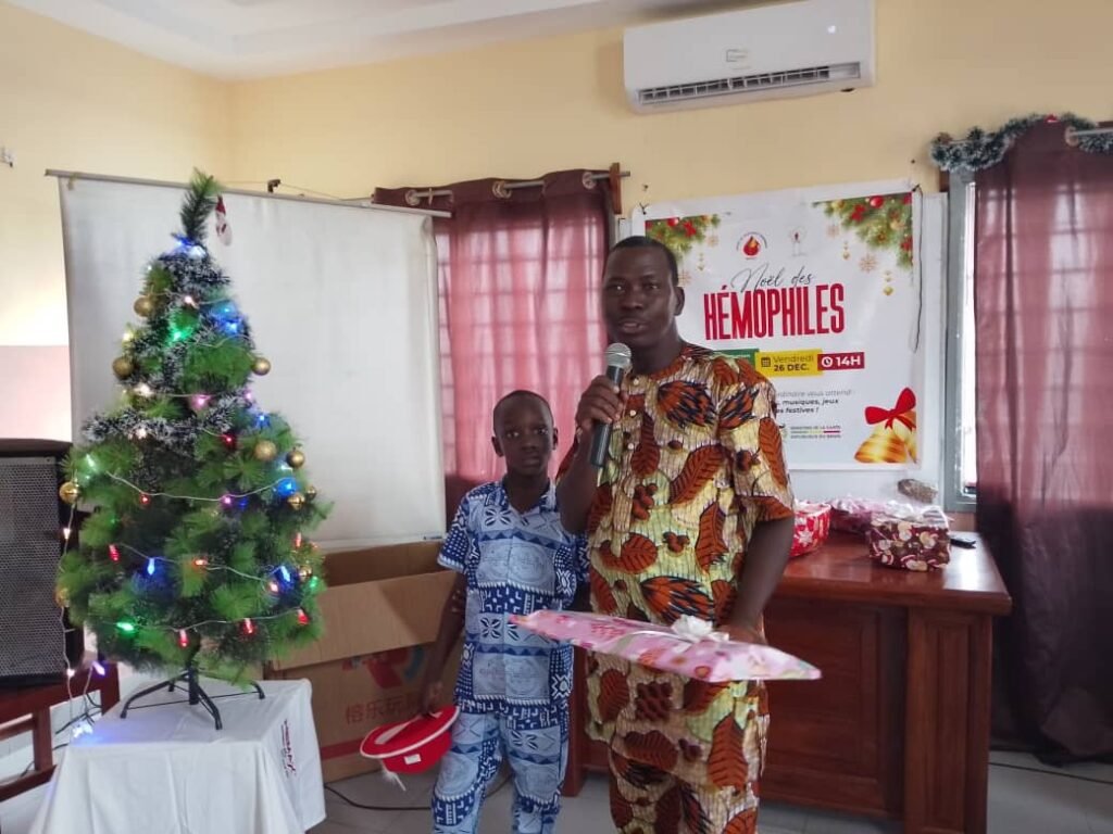 Association Béninoise des Hémophiles | ABH | Traitement Pour Tous ! - Partage de la célébration de Noël avec les personnes hémophiles au Bénin Association Béninoise des Hémophiles | ABH | Traitement Pour Tous ! - Partage de la célébration de Noël avec les personnes hémophiles au Bénin