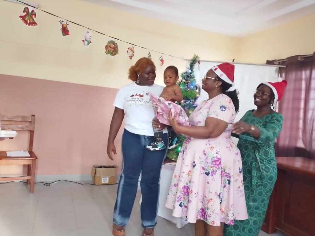 Association Béninoise des Hémophiles | ABH | Traitement Pour Tous ! - Partage de la célébration de Noël avec les personnes hémophiles au Bénin Association Béninoise des Hémophiles | ABH | Traitement Pour Tous ! - Partage de la célébration de Noël avec les personnes hémophiles au Bénin